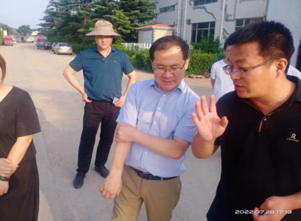 體系崗位科學家到威海中頤現代農裝科技有限公司考察調研并指導工作